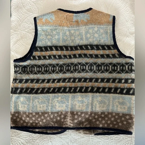 VINTAGE “At Last&Co” 60Wool 40/cotton,acrylic Vest with Blue,black &Tan Pattern. - Picture 2 of 5